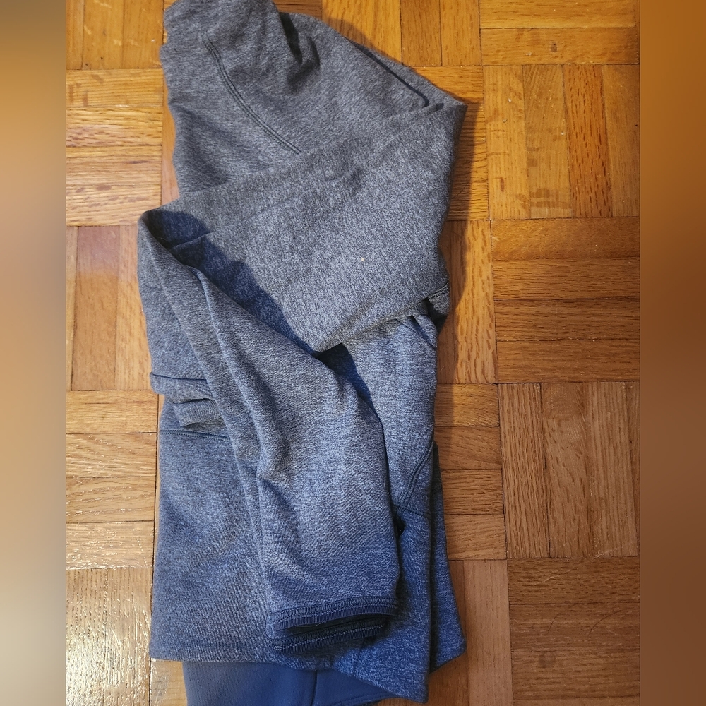 lululemon athletica Heathered Gray Mock Neck Long Sleeved Shirt - Picture 2 of 4